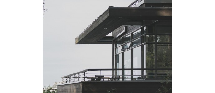 Jak wybrać idealne okna na taras lub balkon?